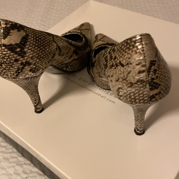 Ladies J.Renee black  & sliver snake skin step in heels - Picture 2 of 6